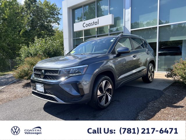 2023 Volkswagen Taos SE AWD photo