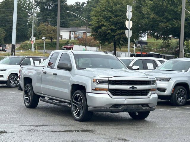 2018 Chevrolet Silverado 1500 Custom 4WD photo