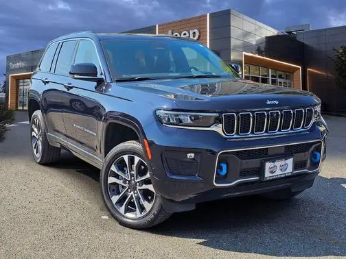2023 Jeep Grand Cherokee Overland 4WD photo