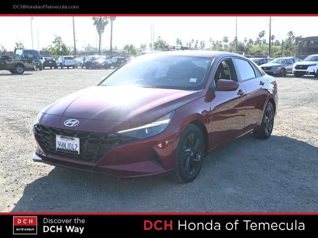 2023 Hyundai Elantra SEL FWD photo