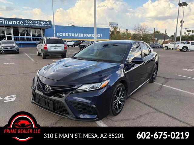 2021 Toyota Camry SE FWD photo