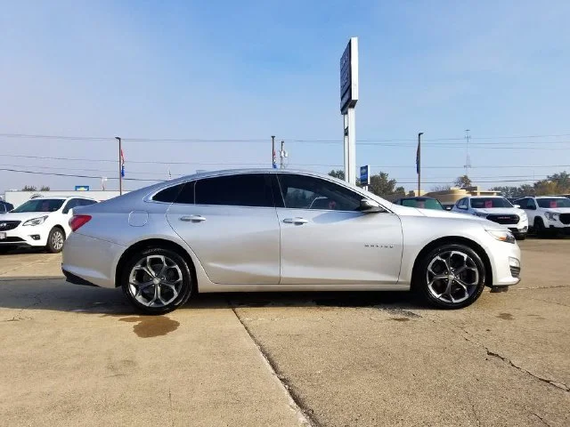 2022 Chevrolet Malibu LT FWD photo