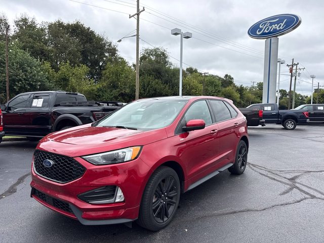 2023 Ford Edge ST-Line AWD photo