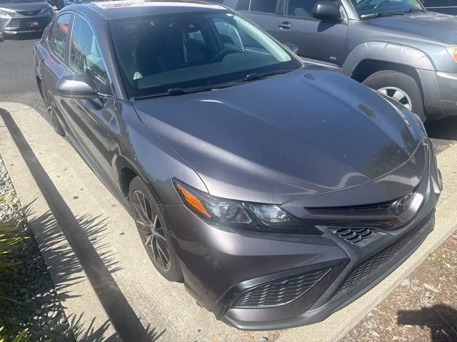 2021 Toyota Camry SE FWD photo
