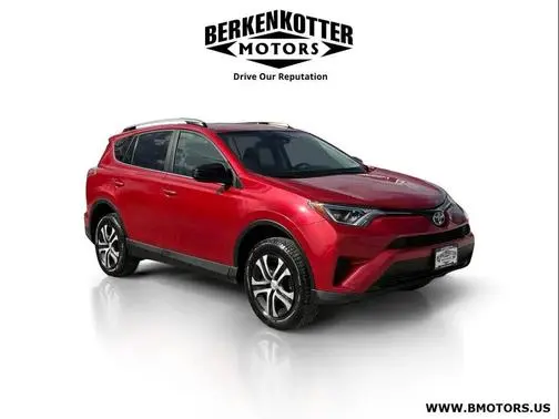 2017 Toyota RAV4 LE AWD photo
