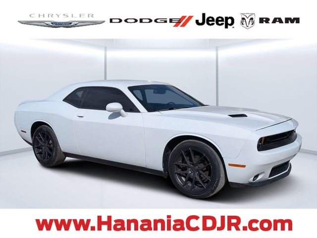 2019 Dodge Challenger SXT RWD photo