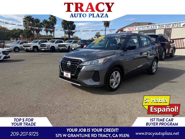 2023 Nissan Kicks S FWD photo
