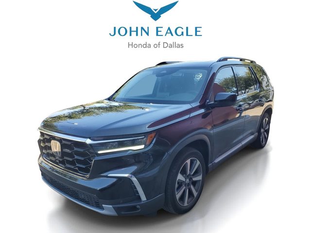 2023 Honda Pilot Touring FWD photo