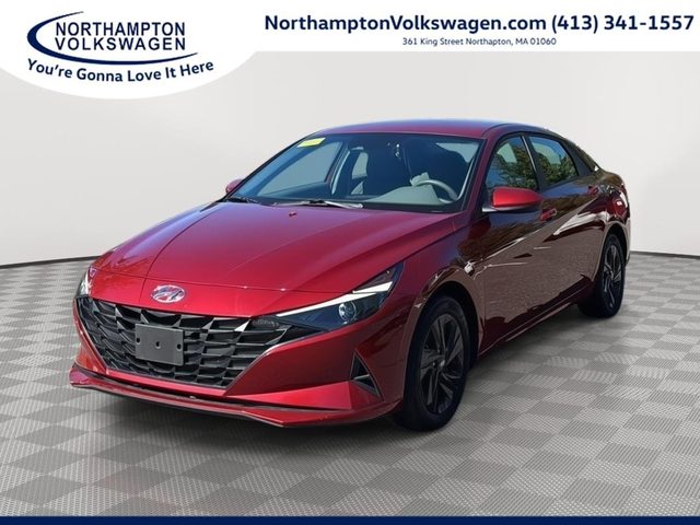 2023 Hyundai Elantra SEL FWD photo