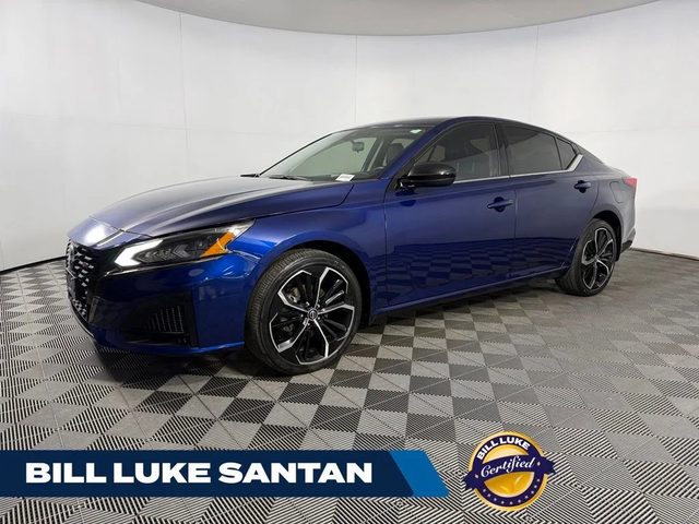 2023 Nissan Altima 2.5 SR AWD photo