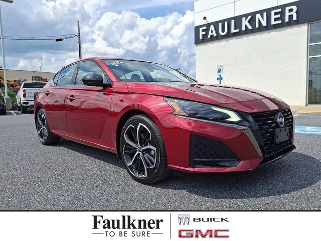 2023 Nissan Altima 2.5 SR FWD photo