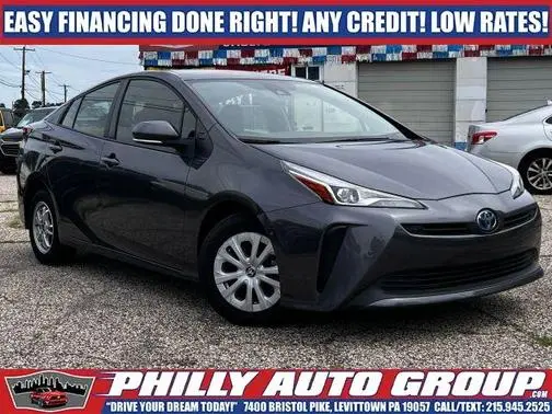 2021 Toyota Prius LE FWD photo