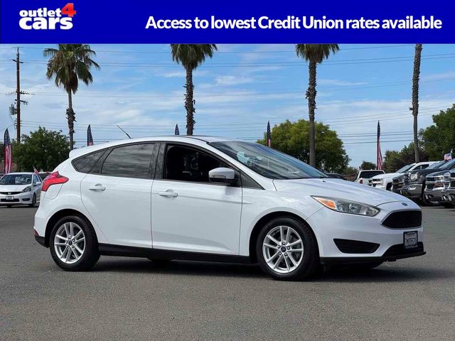 2015 Ford Focus SE FWD photo