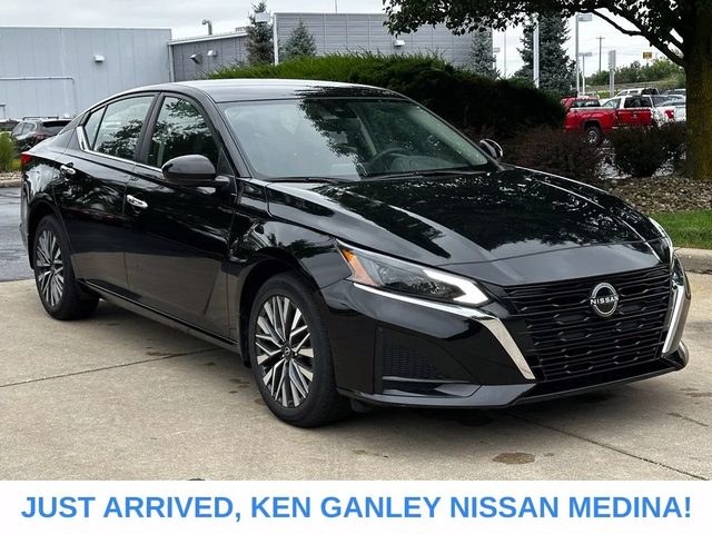 2023 Nissan Altima 2.5 SV AWD photo