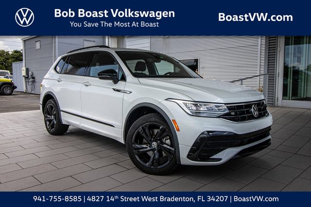 2023 Volkswagen Tiguan SE R-Line Black FWD photo