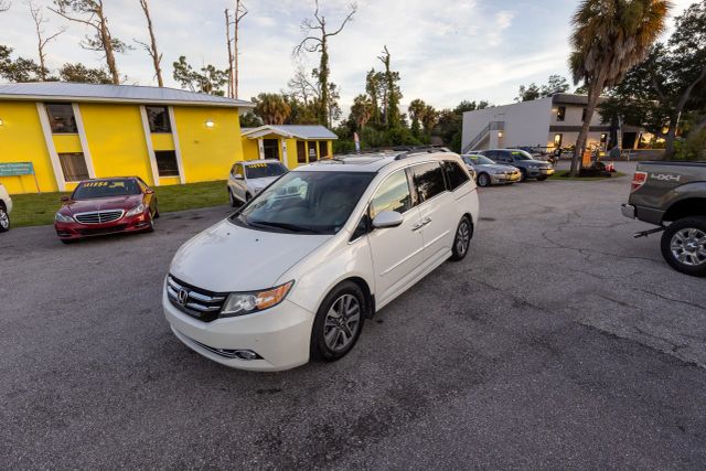 2016 Honda Odyssey Touring FWD photo