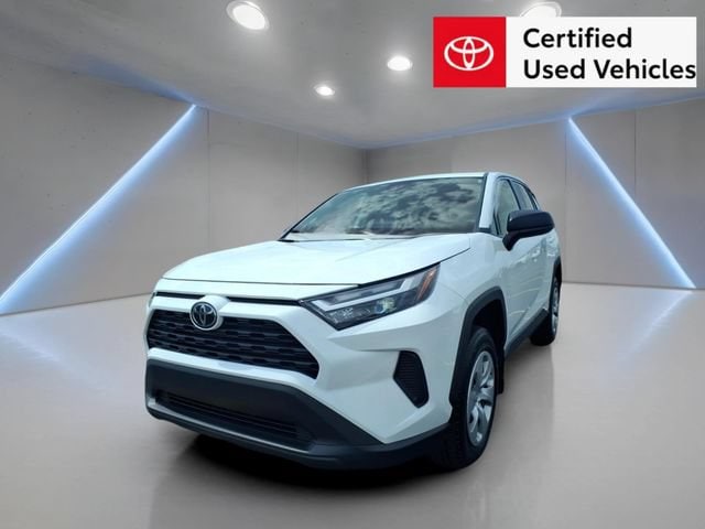 2023 Toyota RAV4 LE FWD photo