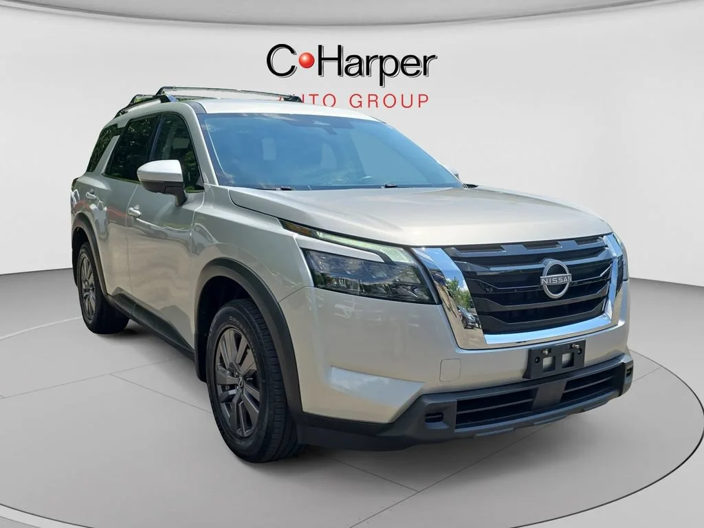 2023 Nissan Pathfinder SV 4WD photo