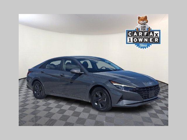 2023 Hyundai Elantra SEL FWD photo