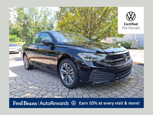2023 Volkswagen Jetta SE FWD photo