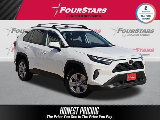 2023 Toyota RAV4 XLE FWD photo