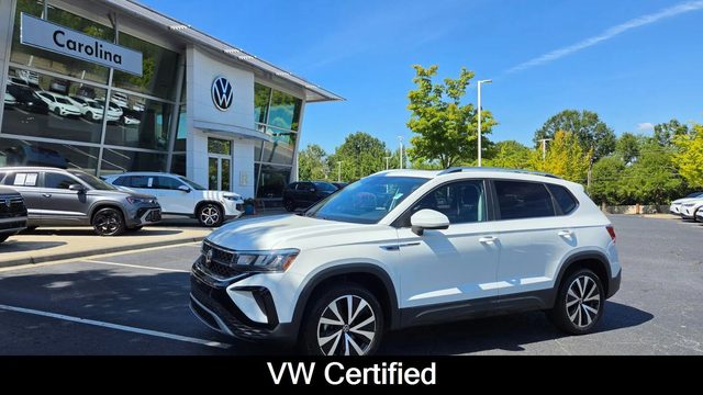 2023 Volkswagen Taos SE FWD photo
