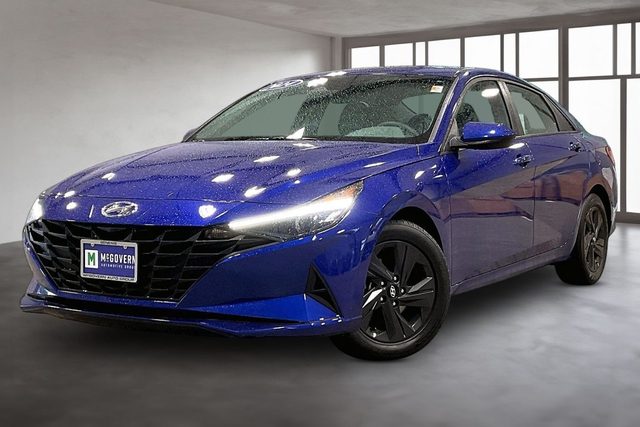 2023 Hyundai Elantra SEL FWD photo