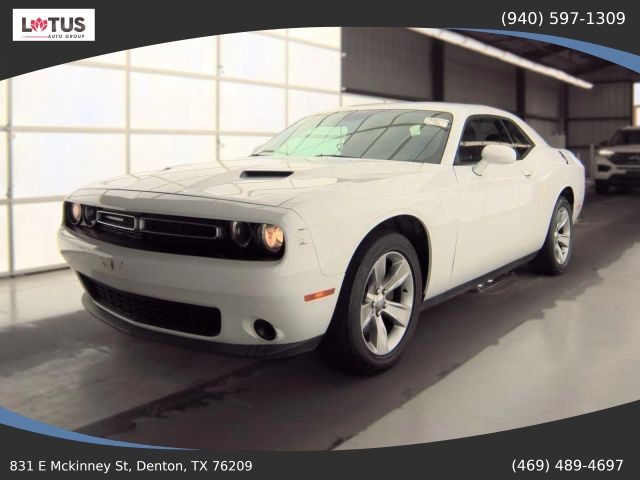 2021 Dodge Challenger SXT RWD photo