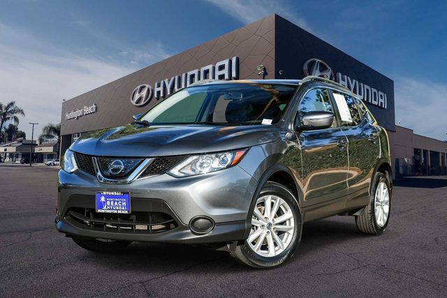 2018 Nissan Rogue Sport SV FWD photo