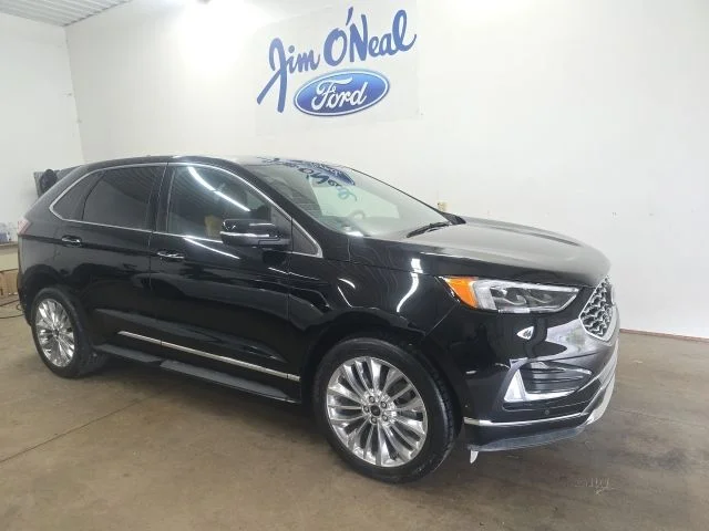 2023 Ford Edge Titanium AWD photo