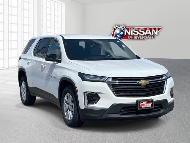 2023 Chevrolet Traverse LS AWD photo