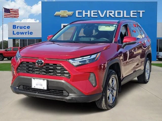 2023 Toyota RAV4 XLE FWD photo