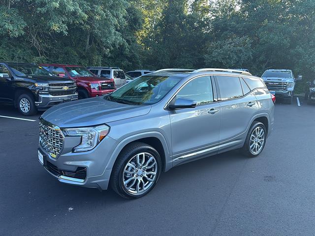 2023 GMC Terrain Denali AWD photo