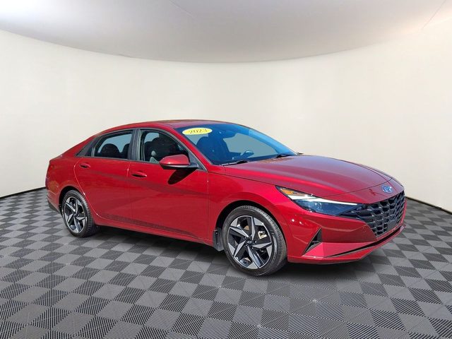 2023 Hyundai Elantra SEL FWD photo