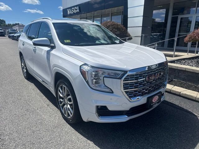 2023 GMC Terrain Denali AWD photo