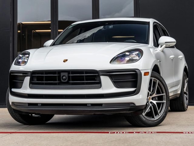 2023 Porsche Macan T AWD photo