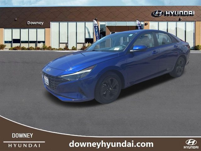 2023 Hyundai Elantra SEL FWD photo