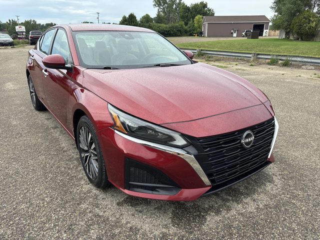 2023 Nissan Altima 2.5 SV AWD photo