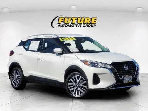 2023 Nissan Kicks SV FWD photo
