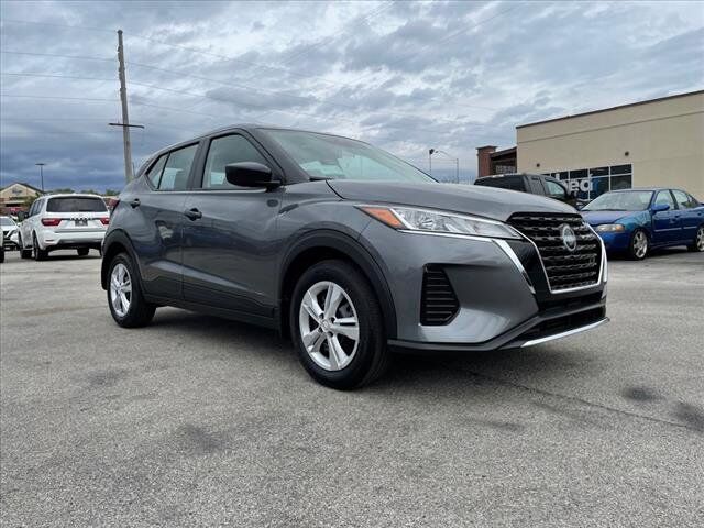 2023 Nissan Kicks S FWD photo