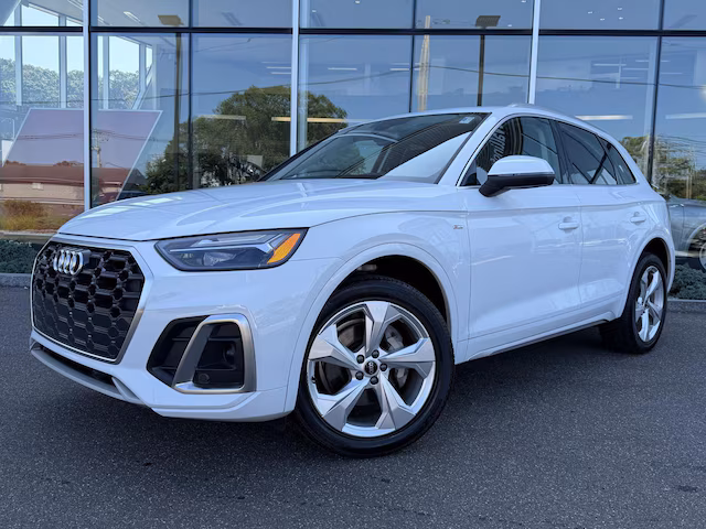 2023 Audi Q5 S line Premium Plus AWD photo