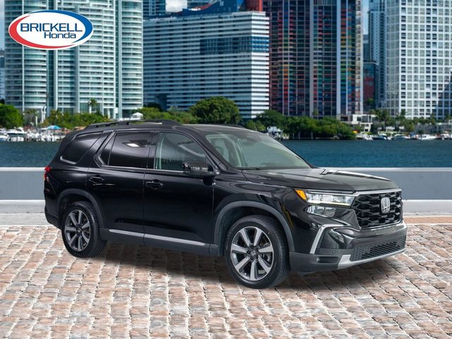 2023 Honda Pilot Touring AWD photo