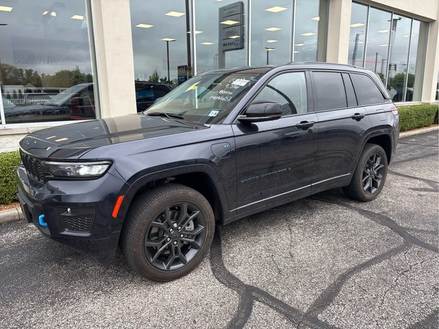 2023 Jeep Grand Cherokee 30th Anniversary 4WD photo