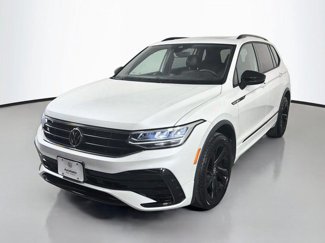 2023 Volkswagen Tiguan SE R-Line Black FWD photo
