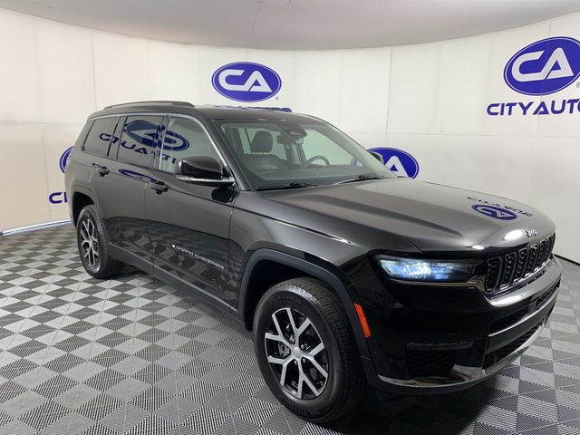 2023 Jeep Grand Cherokee L Limited RWD photo