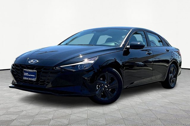 2023 Hyundai Elantra SEL FWD photo