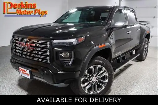2023 GMC Canyon 4WD Denali 4WD photo