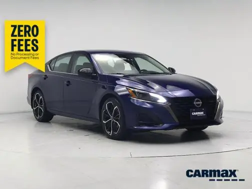2023 Nissan Sentra SR FWD photo