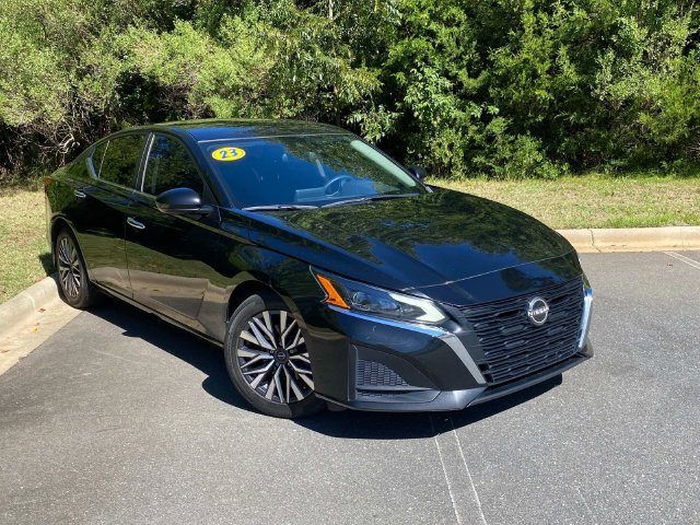 2023 Nissan Altima 2.5 SV FWD photo