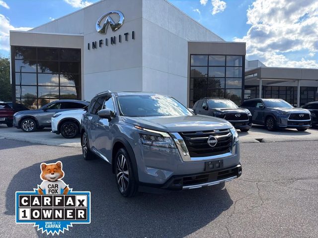 2023 Nissan Pathfinder Platinum 4WD photo